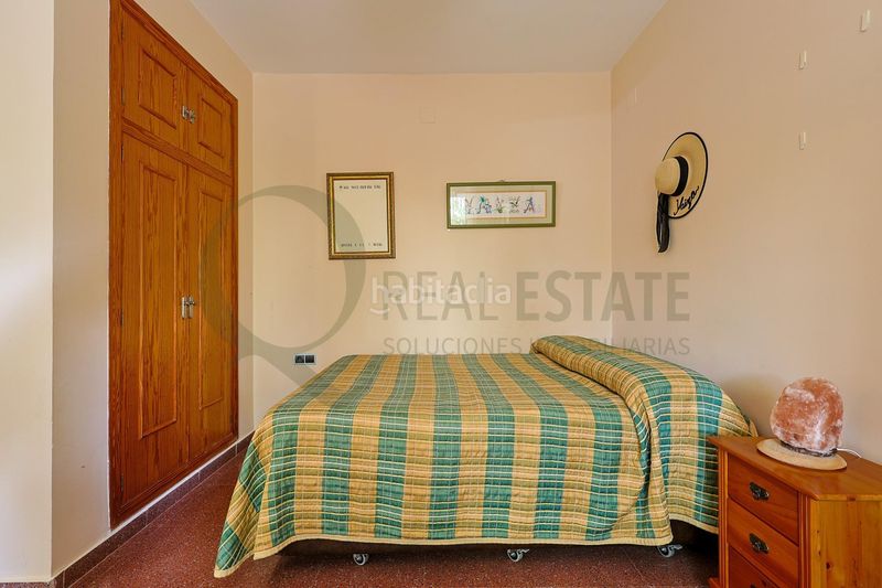 Foto febcfbee-57eb-47c3-a65a-914ef5eb251f. Chalet mit heizung parking in Villafranqueza Alicante
