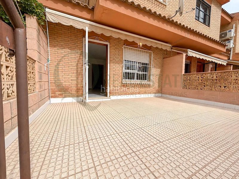 Foto 177014eb-53c9-4a33-979c-4681486ea9e9. Casa adossada amb calefacció aparcament piscina a Alicante