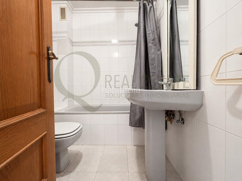 Foto ce539ed3-c821-4543-90d9-f6ea95ad1fc3. Casa adossada amb calefacció aparcament piscina a Alicante