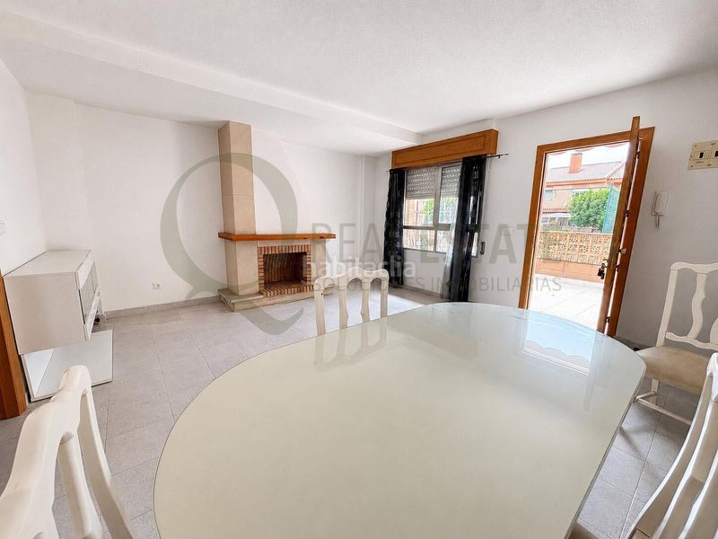 Foto f29e3b48-f4f9-4bdf-9c59-698acc3e2437. Casa adossada amb calefacció aparcament piscina a Alicante