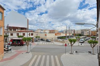 Casa  Calle travessera quatre camins. Casa de tres plantas en castilla con terraza, vistas a la montañ