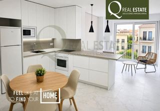 Alquiler Piso  Calle gerona. Piso reformado con diseño contemporáneo junto a explanada y post