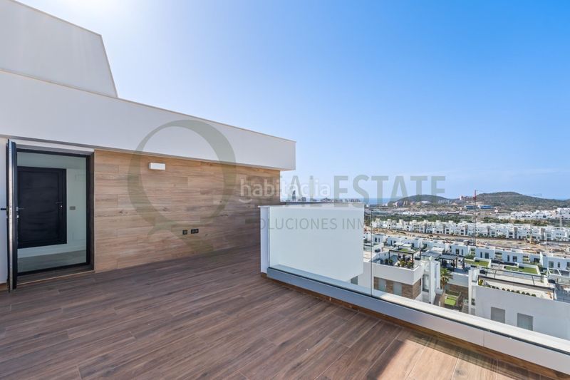 Foto ee428b6b-1c3f-4c97-ac62-3856ef259a1d. Xalet amb calefacció aparcament piscina a Via Parque Benidorm