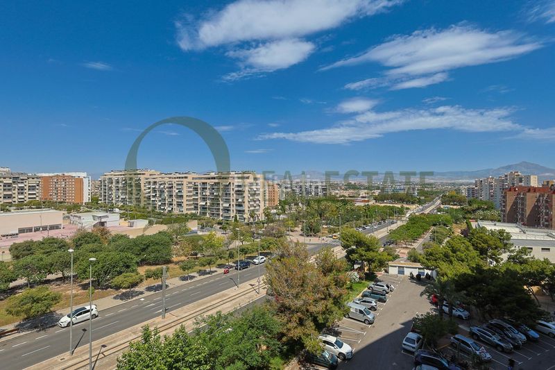 Foto f92a7b5f-8c21-428f-961b-fb138099f912. Pis amb calefacció aparcament piscina a Playa de San Juan Alicante