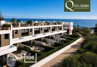 Casa adossada  Calle calle dentol. Adosado en playa del amerador con jardín privado, solárium y vis