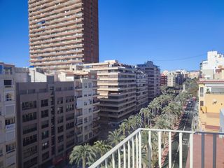 Lloguer Pis  Avenida federico soto. Vivienda totalmente reformada en pleno centro de alicante con te