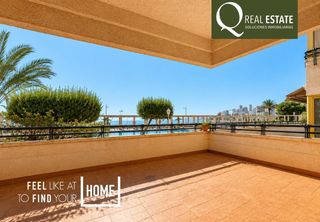 Location Appartement  Avenida jaume i 'el conqueridor'. Piso en alquiler en primera línea de mar con gran terraza y vist