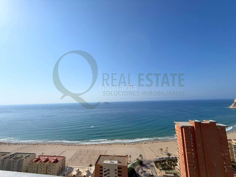 Foto 0ca9ad37-3b9e-4951-b4fa-aad3f821634c. Piso icono de lujo en costa blanca diseño hitech, vistas infinitas al mar y máxima privacidad en Benidorm