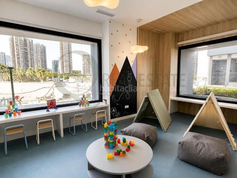 Foto 0fb928b9-88be-40a9-a30a-3d010cb2d9dc. Piso icono de lujo en costa blanca diseño hitech, vistas infinitas al mar y máxima privacidad en Benidorm