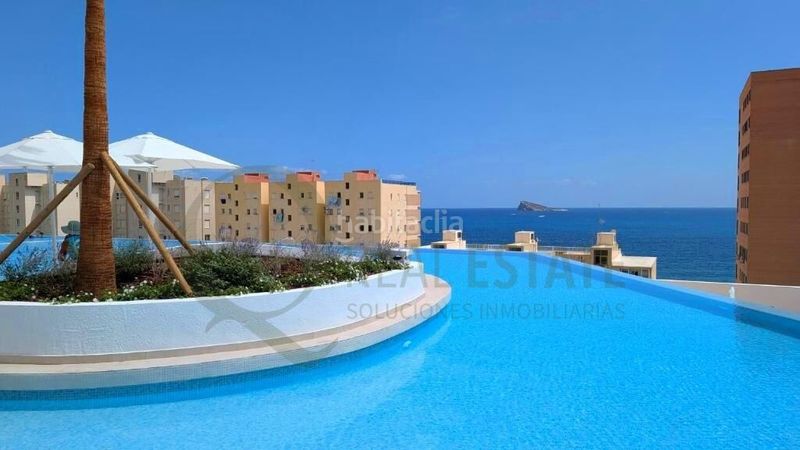 Foto f1463d09-1d51-43a4-914d-2fe387914202. Piso icono de lujo en costa blanca diseño hitech, vistas infinitas al mar y máxima privacidad en Benidorm