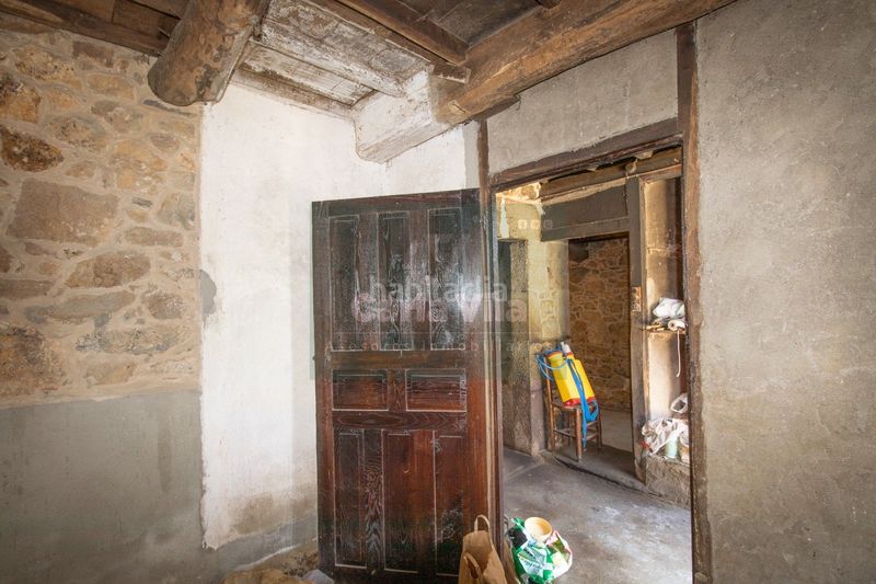 Foto ca03fa9b-a7c3-4212-b5d5-be5bea2aed6e. Chalet con parcheggio in Guntín