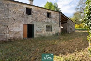 Casa a N/a. Casa de piedra para restaurar en plena naturaleza