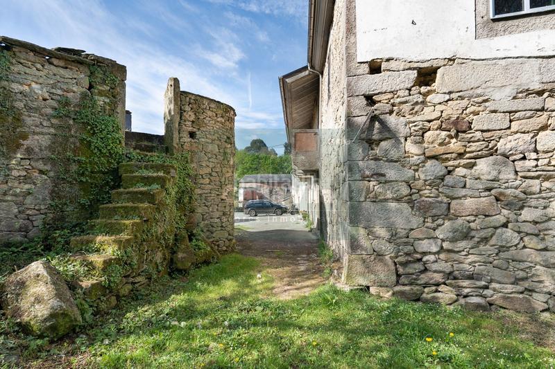 Foto d099a8b9-f77f-4c64-9049-cb688f0f725b. Casa in avenida lugo 45 in Friol