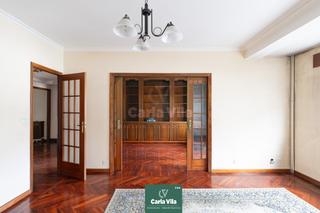 Etagenwohnung  Avenida ramn ferreiro. Piso de 138 metros cuadrados y 2 plazas de garaje en zona ramn