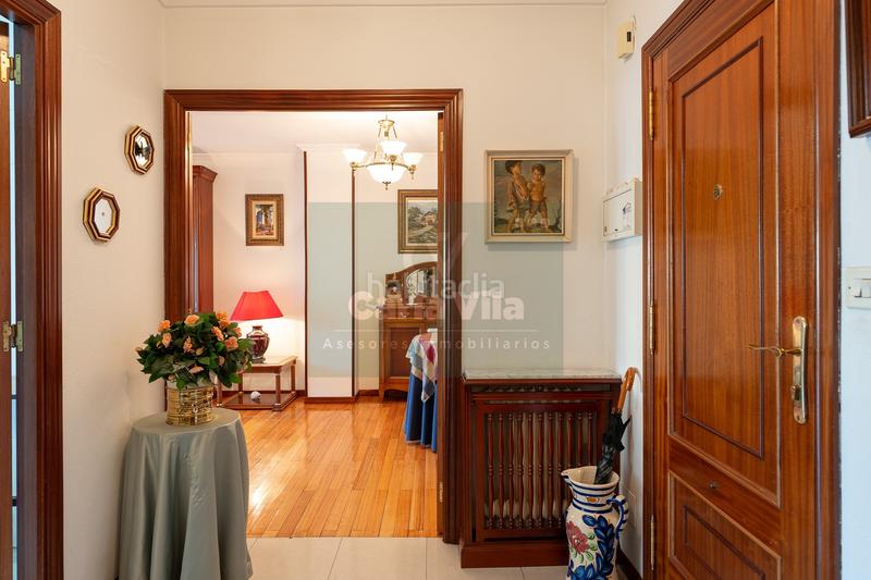 Foto 31ab32e5-5819-4934-b436-e9163d4933dd. Piso amplitud y buenas condiciones en plena plaza fonte do rei en Lugo