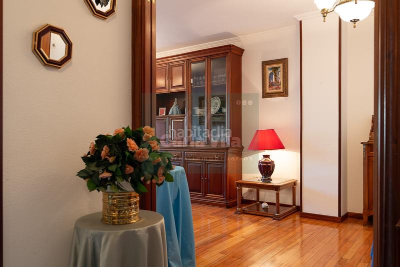 Foto 676b2635-5217-449f-bc1d-dbc08fbd62c5. Piso amplitud y buenas condiciones en plena plaza fonte do rei en Lugo