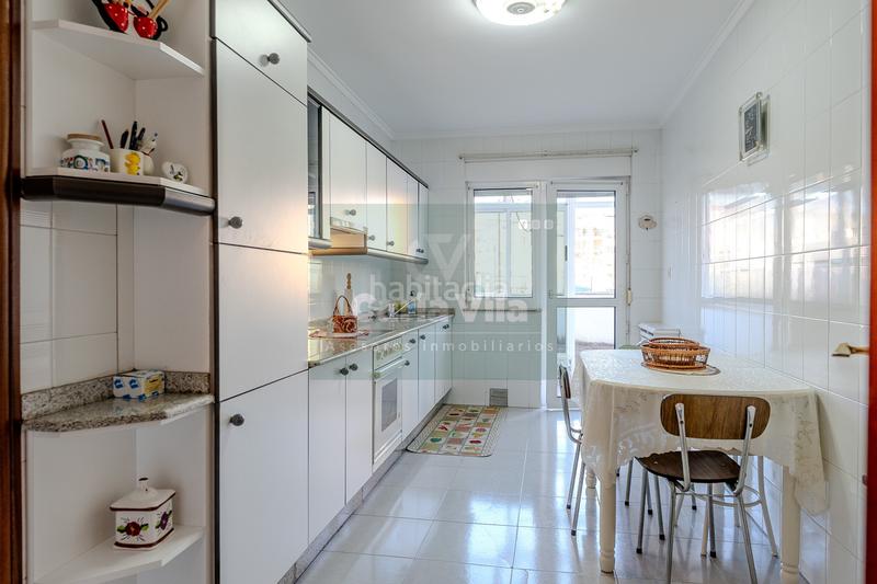 Foto 77cf44d3-a6f5-4ed6-90f4-0366c8753c29. Piso amplitud y buenas condiciones en plena plaza fonte do rei en Lugo