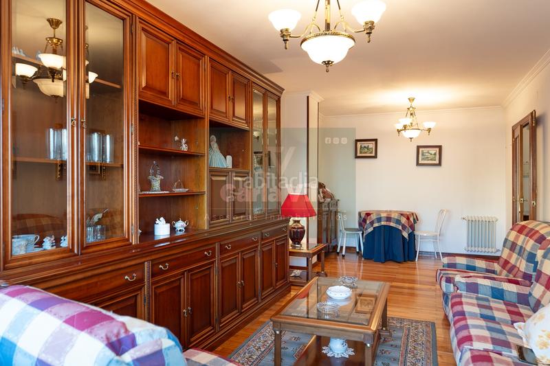 Foto 796d70ca-405b-4f7b-9759-7d970d97b609. Piso amplitud y buenas condiciones en plena plaza fonte do rei en Lugo