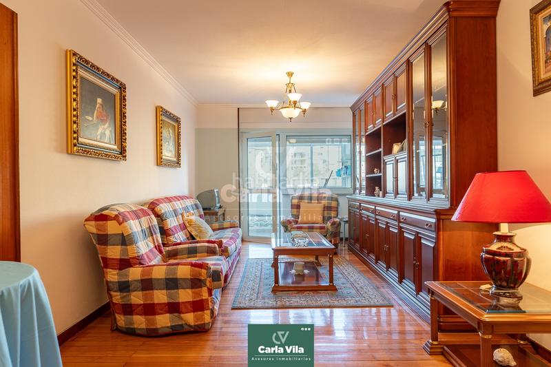 Foto b5cca039-3aeb-4a47-971c-84972311b7ec. Piso amplitud y buenas condiciones en plena plaza fonte do rei en Lugo