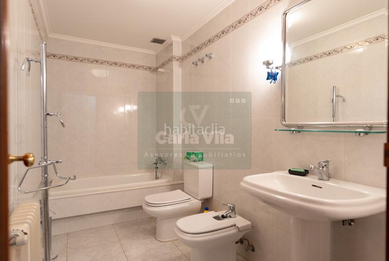 Foto 2a0b8d9d-b4c9-4d3f-a99c-ca083ca38438. Appartamento con riscaldamento parcheggio in A Milagrosa Lugo