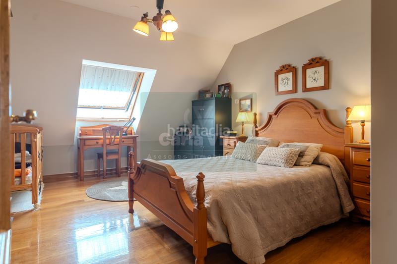 Foto c03af4e4-a22c-44a8-9861-ba431771801d. Dúplex  en estado envidiable, con dormitorio en planta baja en Lugo