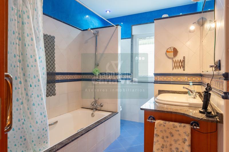 Foto ebd562e0-33ef-4e11-9a7e-02909e172831. Chalet con riscaldamento parcheggio in Outeiro de Rei