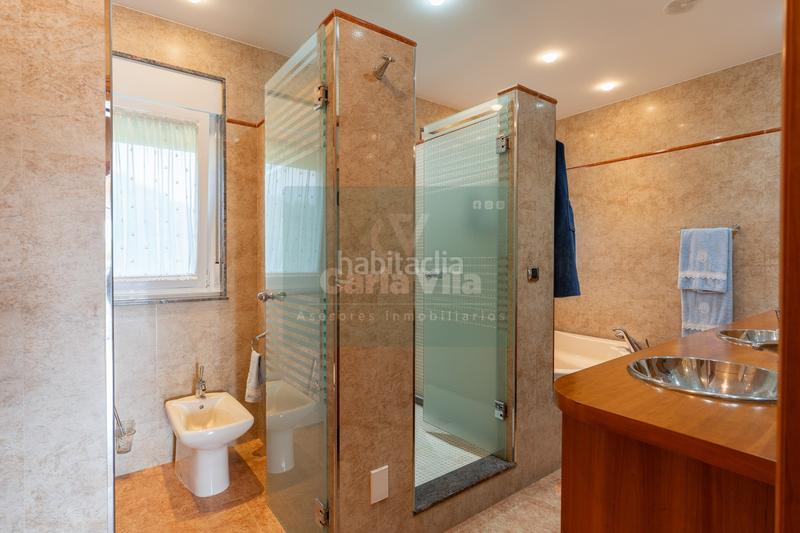 Foto f4d2d2f8-05c7-464e-816f-4659f3bcaa68. Chalet con riscaldamento parcheggio in Outeiro de Rei