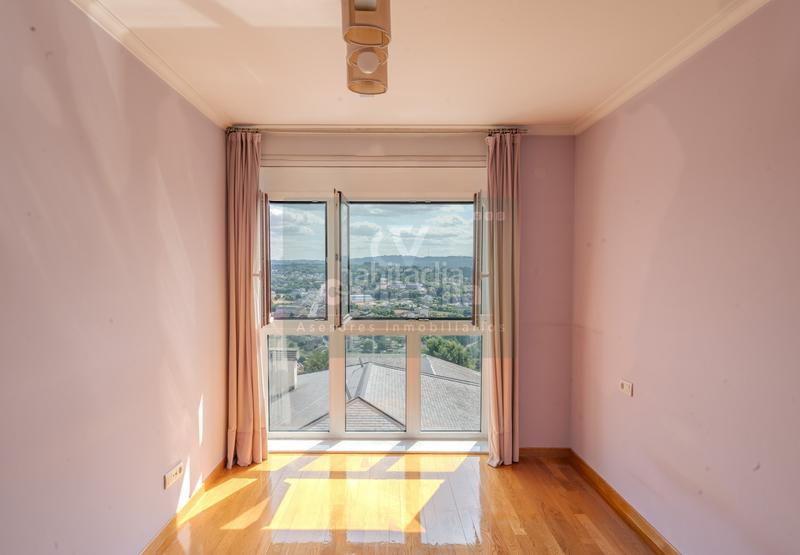 Foto e7f8f7fd-920d-44cb-a2d0-192af529bb2d. Apartament amb calefacció aparcament a Recatelo - O Carme Lugo