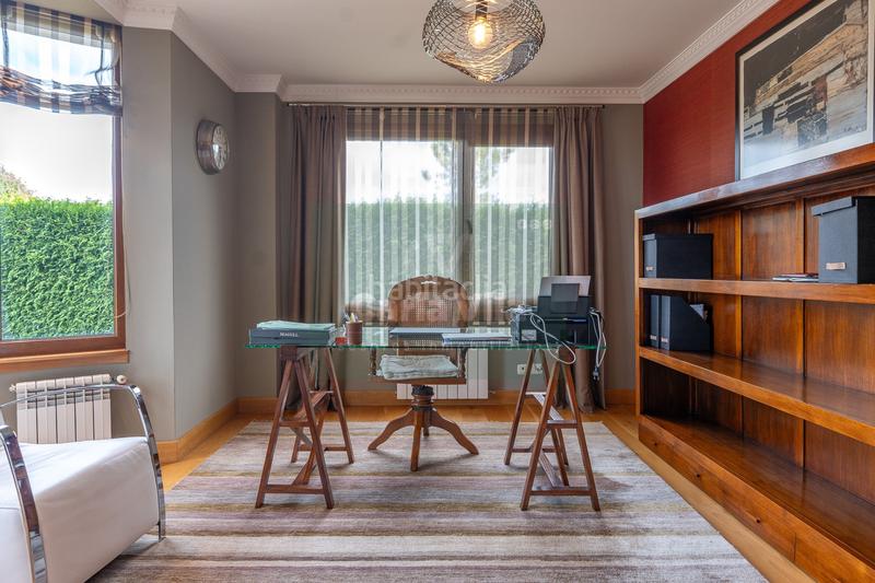 Foto b2bbc193-3b48-4f85-a48d-e958c25ad5f8. Chalet mit kamin heizung parking pool in Parroquias del Oeste Lugo