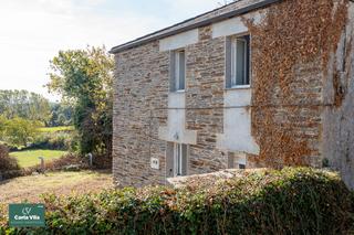 Masia  Lugar santa engracia. Casa de piedra restaurada en santa comba, a 7 kms de lugo