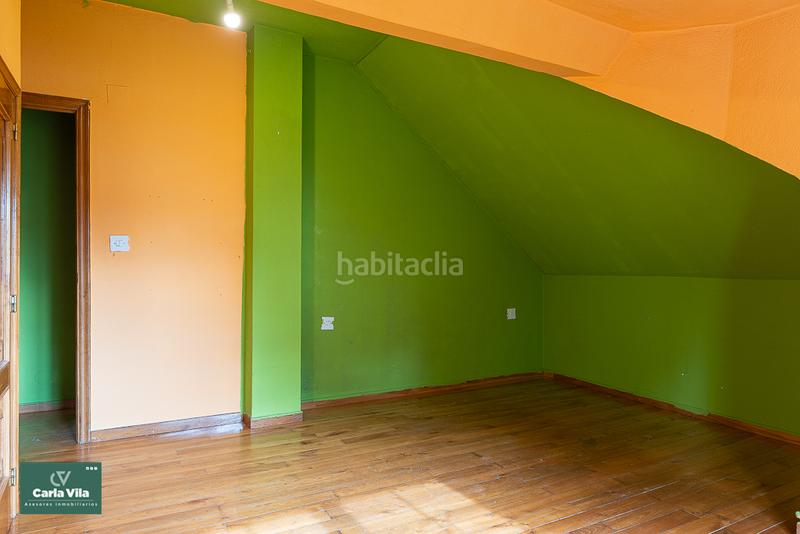 Foto 4d6aead2-3f46-45fd-8780-eb606ed0dd9a. Chalet avec cheminée chauffage parking piscine dans Lugo