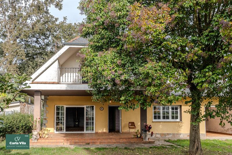 Foto 74110d25-0c9f-47b1-abbf-9863bc36c5c7. Chalet avec cheminée chauffage parking piscine dans Lugo