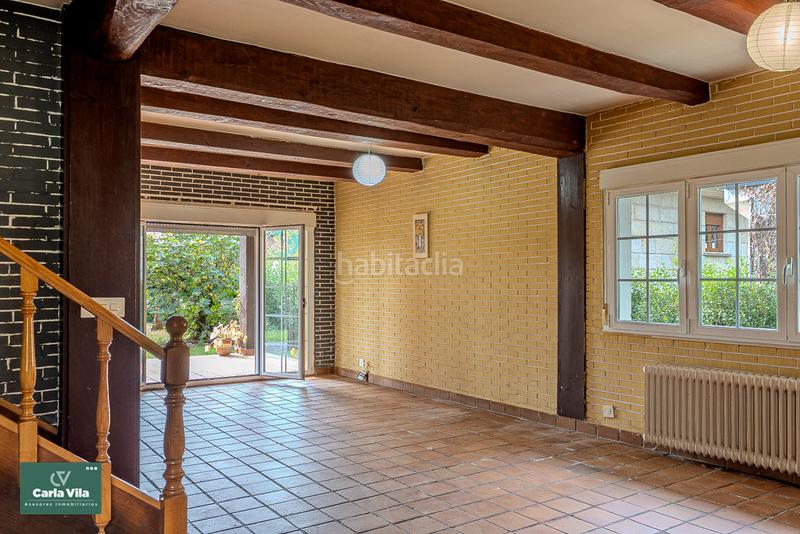 Foto 79356f6f-3631-4b8b-85e0-00117a86d6a1. Chalet avec cheminée chauffage parking piscine dans Lugo