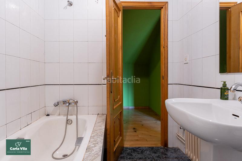 Foto 7c839a59-33eb-4bb2-8265-94738f0feaab. Chalet avec cheminée chauffage parking piscine dans Lugo