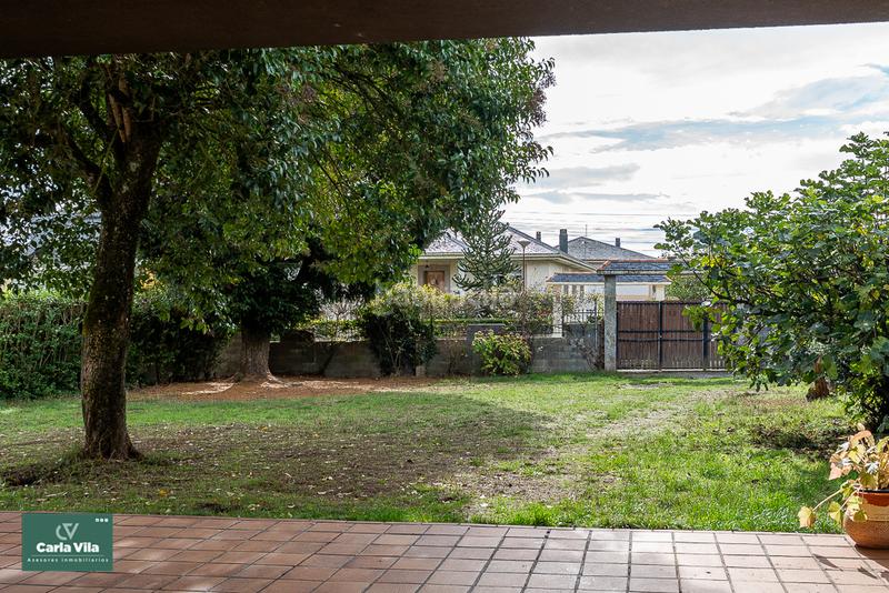 Foto fa9a053a-989e-4f35-84eb-86d93f0e5b48. Chalet avec cheminée chauffage parking piscine dans Lugo