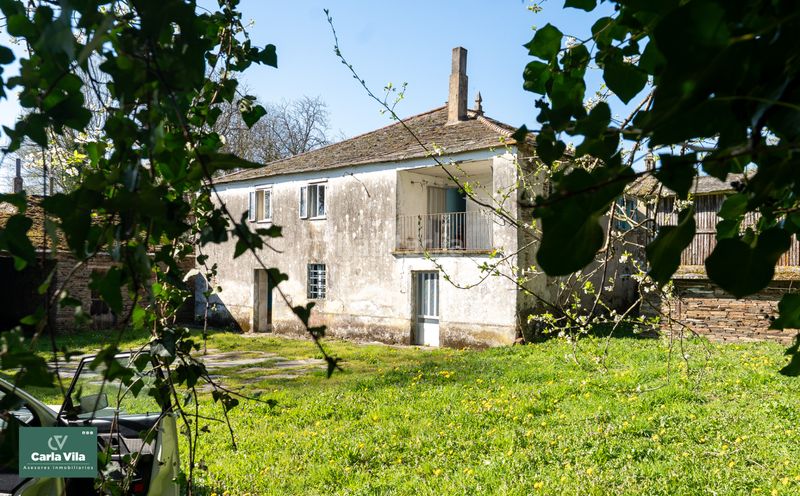 Foto afee282c-a3ca-4daf-adb5-fa611a00d449. Masia amb aparcament a Parroquias del Este Lugo