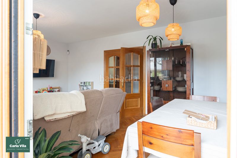 Foto a2228eff-dcfe-4f0e-b717-dedc54b43050. Casa aparellada amb xemeneia calefacció aparcament piscina a Lugo