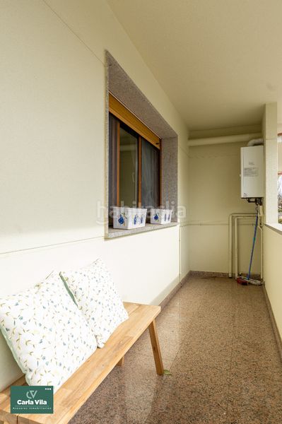 Foto b4c81a42-9661-4422-bb55-a96dfe093263. Casa aparellada amb xemeneia calefacció aparcament piscina a Lugo