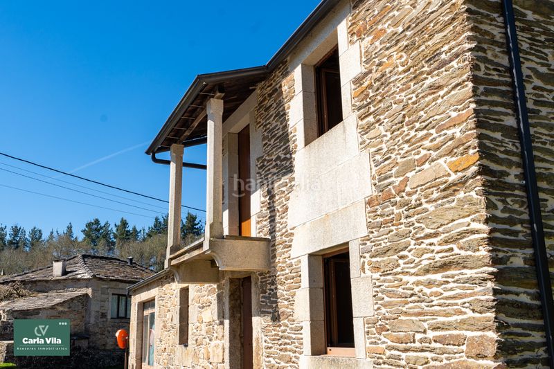 Foto 151d1862-3bc4-49bb-ab6d-4167a385ba74. Masia amb xemeneia a Begonte