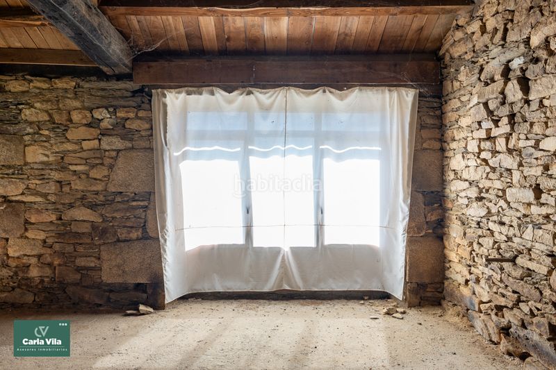 Foto 5f98a601-96f6-4fec-9de0-bbf3b2d8d69c. Masia amb xemeneia a Begonte