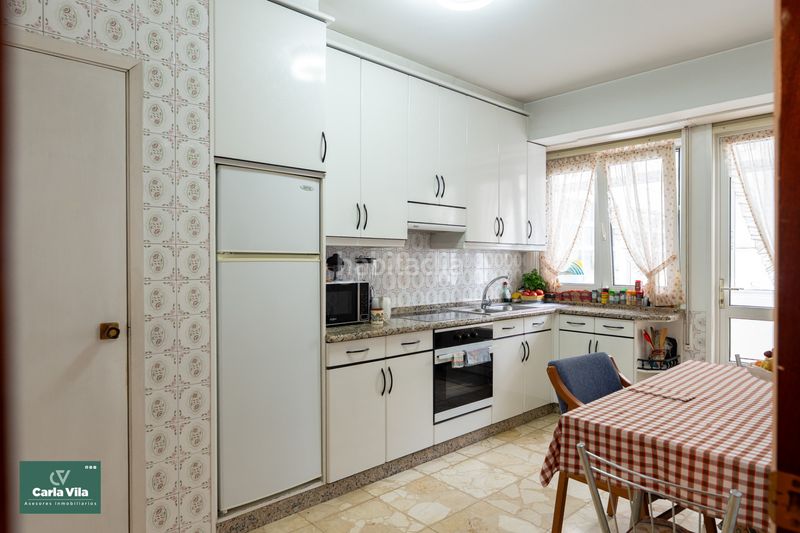 Foto 5cb583f3-236c-401c-a77e-adab2ce4fdc1. Piso montero ríos. amplitud y terraza en pleno centro en Lugo