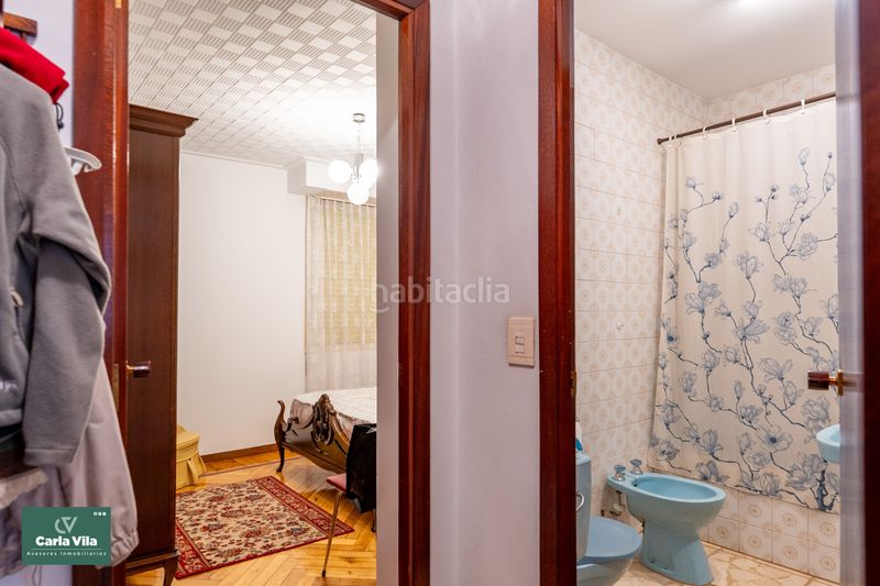 Foto 9f88211f-fb9e-492c-a7c0-1cf2caf3a875. Piso montero ríos. amplitud y terraza en pleno centro en Lugo