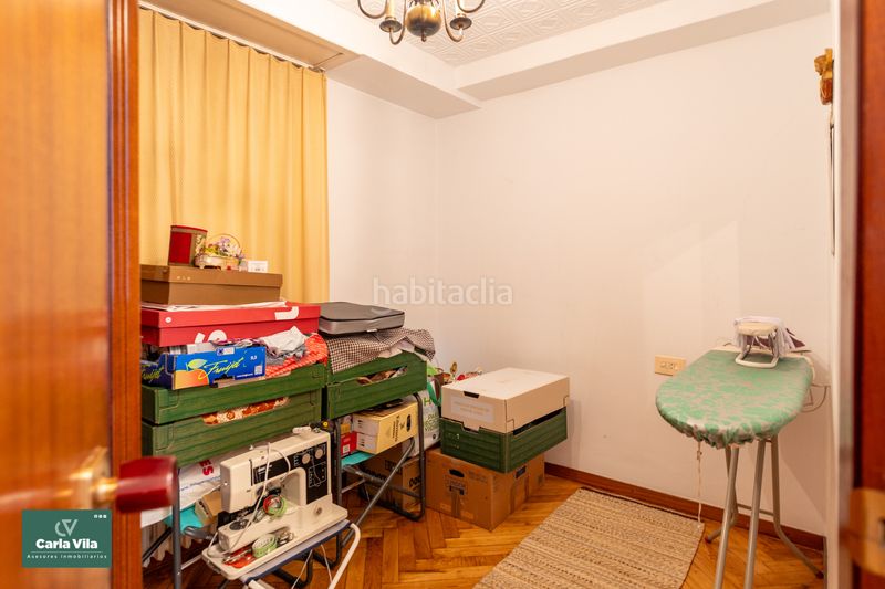 Foto b57d45ad-2d64-4715-878c-8fca777c5964. Piso montero ríos. amplitud y terraza en pleno centro en Lugo