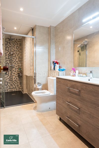 Foto b78d533c-f8c5-4c3d-b39e-bb9da565930c. Piso montero ríos. amplitud y terraza en pleno centro en Lugo