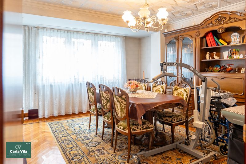 Foto e234303e-6be3-41c0-92f8-9995b61e1317. Piso montero ríos. amplitud y terraza en pleno centro en Lugo