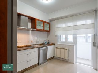 Pis  Rúa serra de ancares 14. Piso listo para entrar a vivir a 100 metros de la muralla, lumin