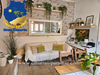 Edificio en Cruce de Arinaga. Se vende edificio con tres viviendas en el cruce de arinaga.