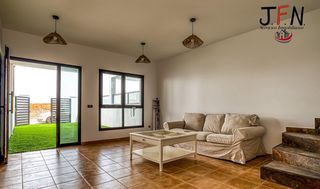 Haus  Calle de la orilla. Obra nueva en la oliva  dúplex adosado con patio privado y plaza