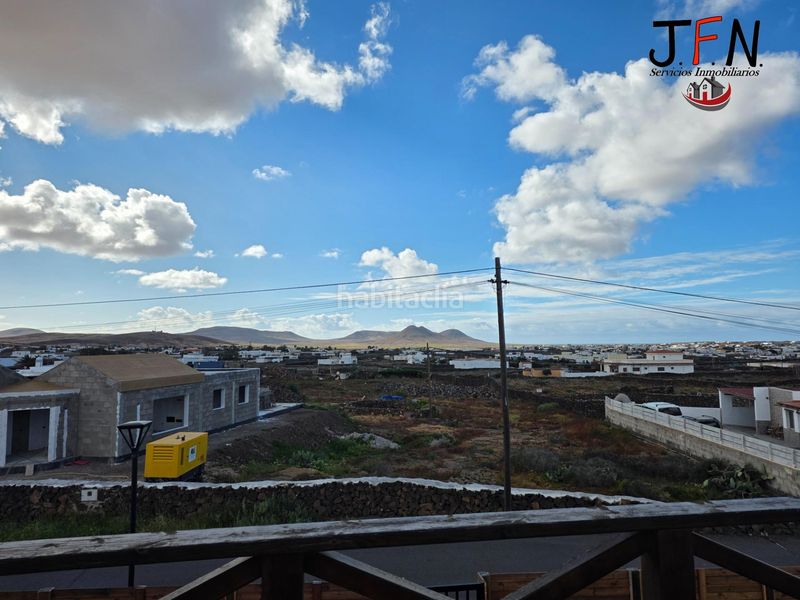 Foto 3195b18f-67a5-4c8a-8fa6-96853e09c6f6. Xalet amb aparcament piscina a Lajares Oliva (La)