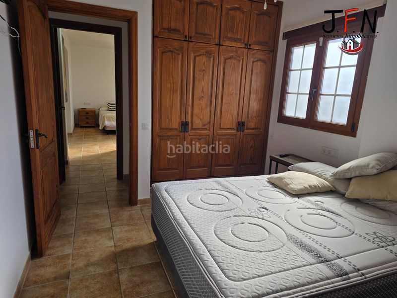 Foto 43f8dd0b-eb73-4b80-9f82-43c4fc52a7b7. Xalet amb aparcament piscina a Lajares Oliva (La)